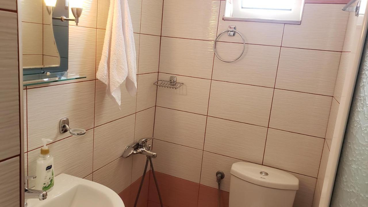 Guesthouse Shehu クサミル エクステリア 写真